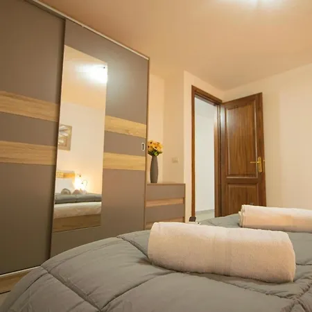 Veranda With Jacuzzi & Bbq 1 Minute From The *