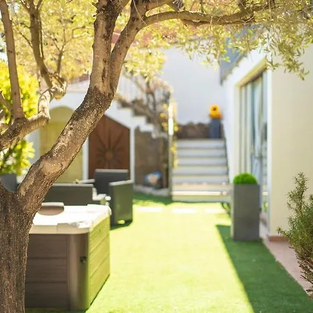 Apartment Veranda With Jacuzzi & Bbq 1 Minute From The *