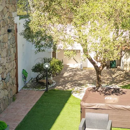 Veranda With Jacuzzi & Bbq 1 Minute From The *